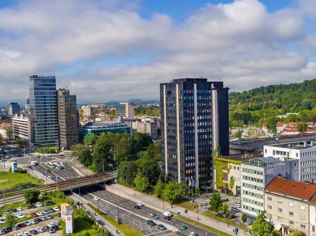 Delo 2.0. Leilighet Ljubljana Eksteriør bilde